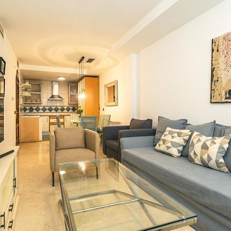 Grande Apartamento Familiar Seville Exterior photo